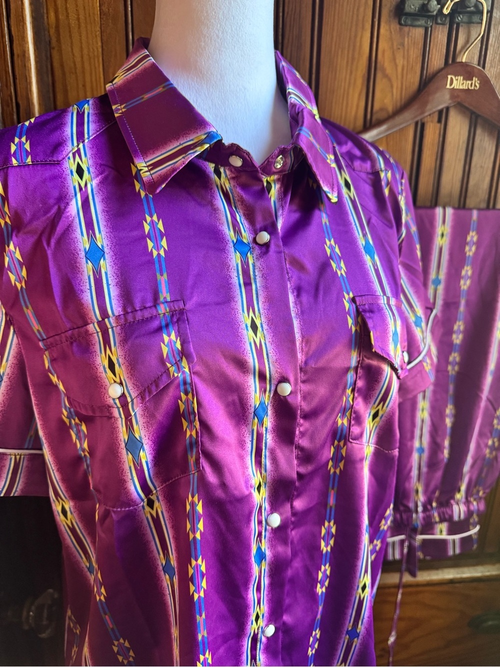The Buckskin Babes 2 Piece Pajama Set Size Medium Soft Satin Pearly Snap Buttons